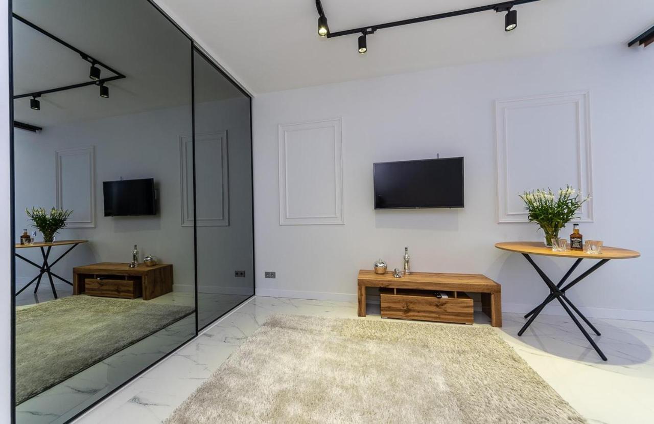 Fashionable Apartments. Smartplaza Metro Minskaya. Obolon Κίεβο Εξωτερικό φωτογραφία